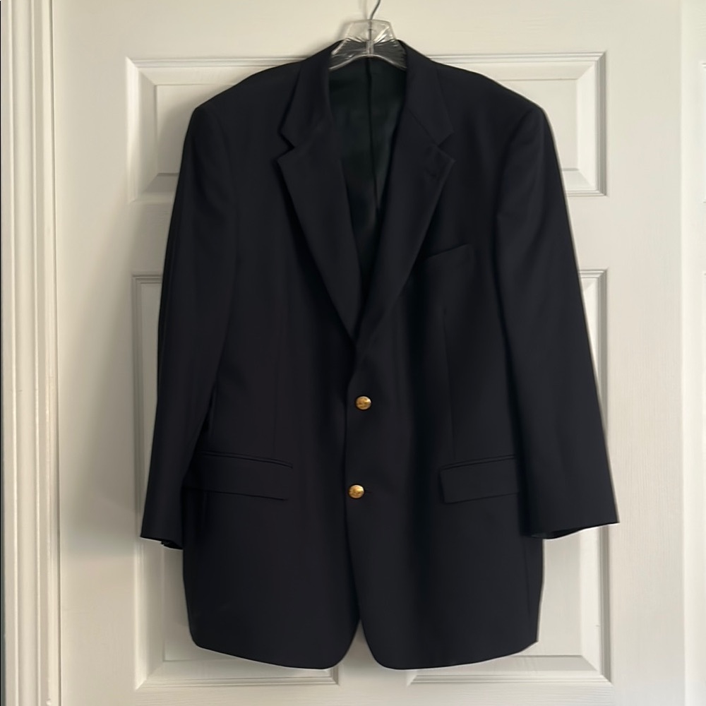 Men’s Sport Coat with Notched Lapels and Wool Blend